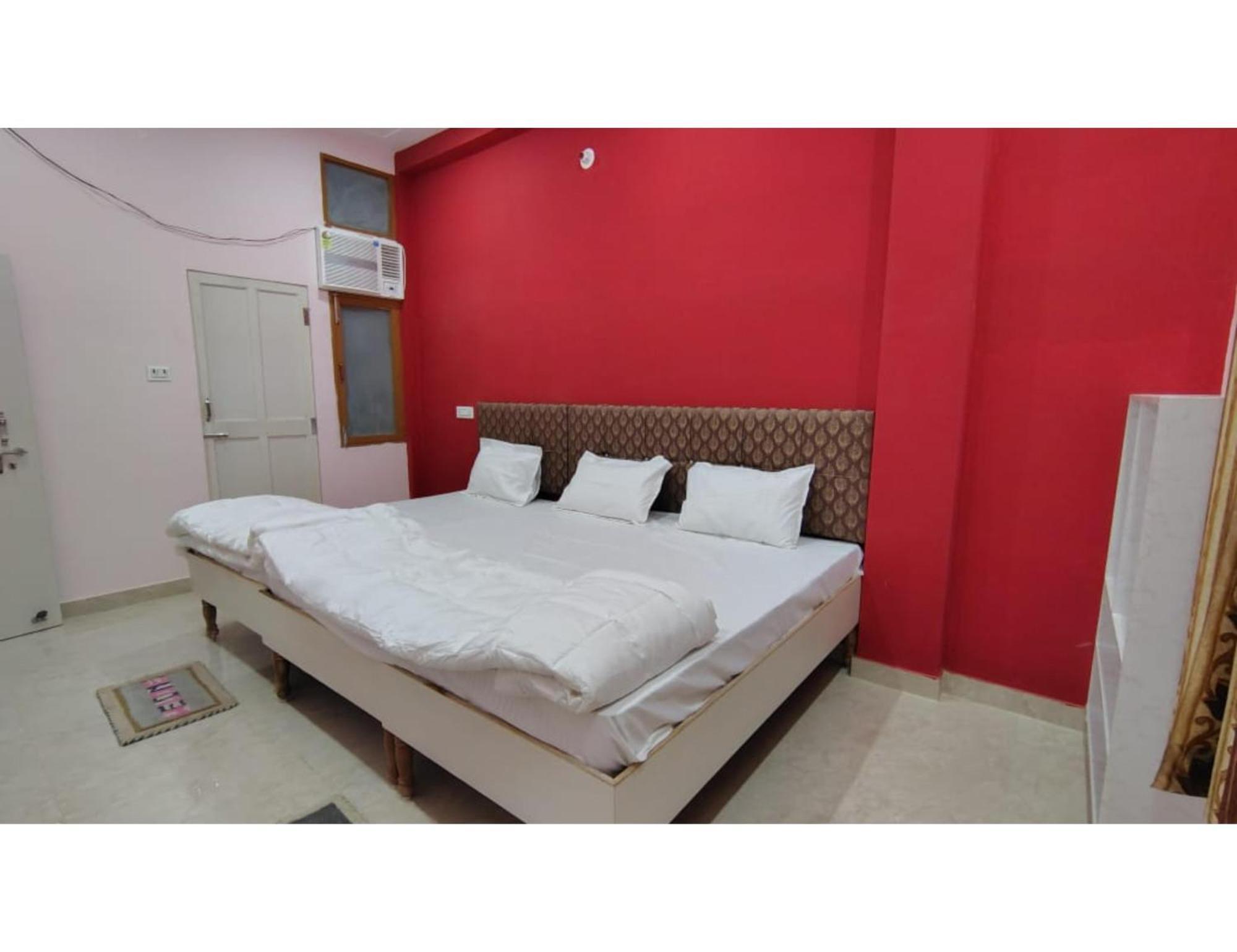 Shree Puram Otel Varanasi Dış mekan fotoğraf